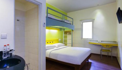 Queen Room with Bunk Bed
