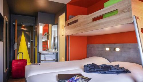 Triple Room with Three Single Beds
