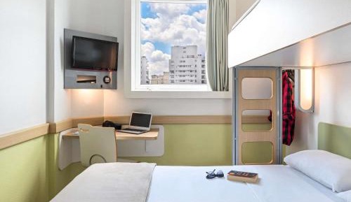 Standard Apartment with Overlapping Bed