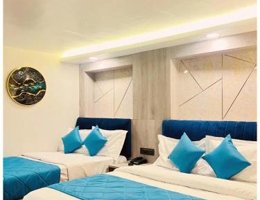 Deluxe Family Room