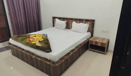 Double Room with Private Bathroom