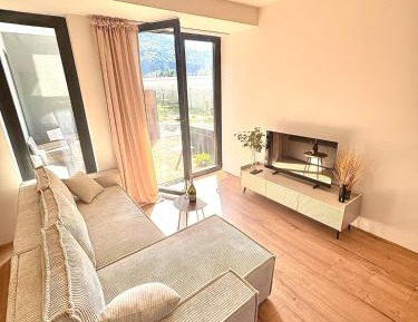 One-Bedroom Apartment with Terrace