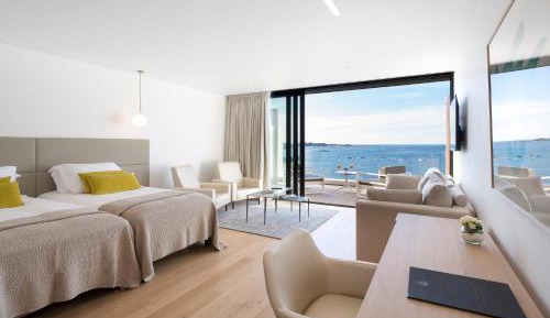 Batz Deluxe Room Terrace Sea