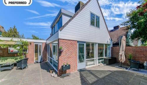 Three-Bedroom Holiday Home 