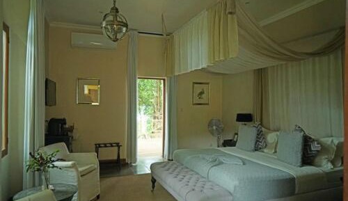 Suite with Garden View