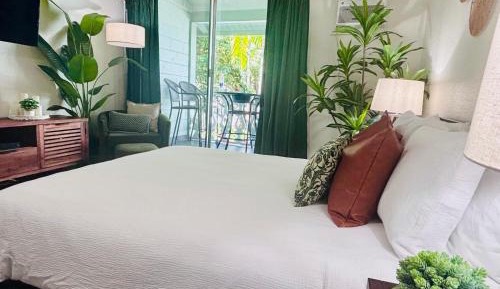 Studio Apartment with Balcony