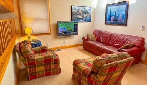 Five Bedroom Holiday Home