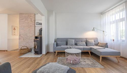 One-Bedroom Apartment with Terrace