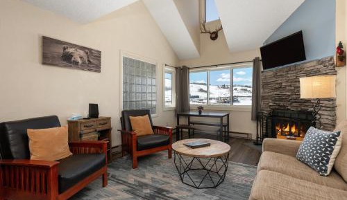 Three-Bedroom Superior Apartment
