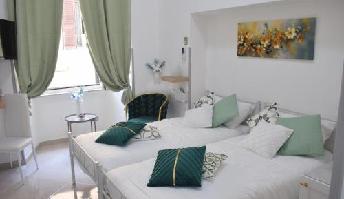 Twin Room with Private Bathroom