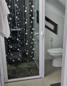 Deluxe One-Bedroom Apartment with Ocean View