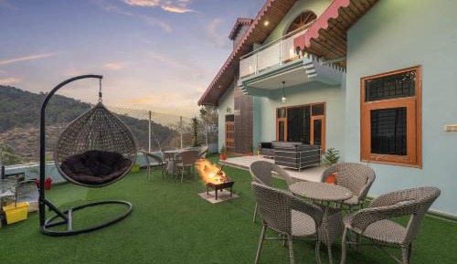 Four-Bedroom Holiday Home
