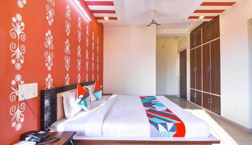Deluxe Double Room (2 Adults + 1 Child)