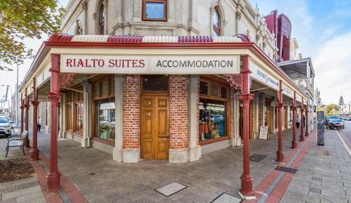 Deluxe Apartment