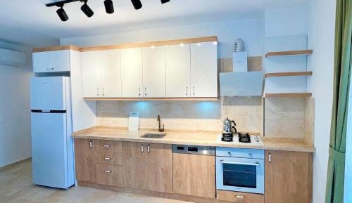 Two-Bedroom Deluxe Apartment with Balcony