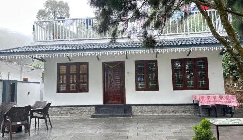 Three-Bedroom Holiday Home 