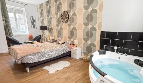 Studio with Spa Bath
