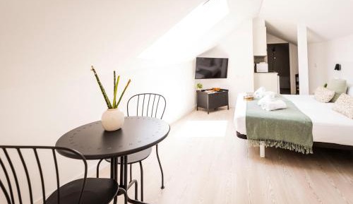 Queen Room with Spa Bath