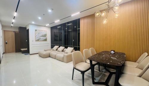 Two-Bedroom Deluxe Apartment with Garden View