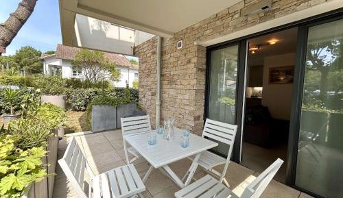 Apartment (5 Adults)