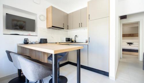 Deluxe One-Bedroom Apartment with Garden View