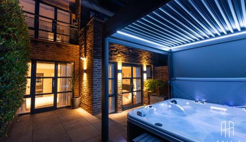 Suite 3A - Two-Bedroom Apartment with Hot Tub