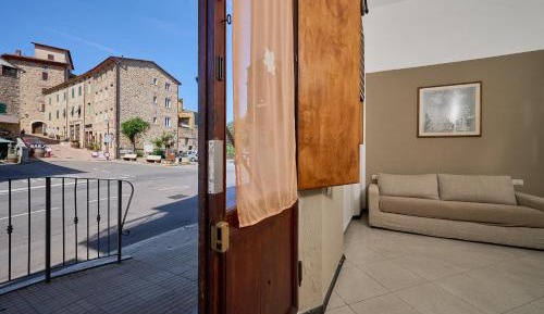 Superior One-Bedroom Apartment