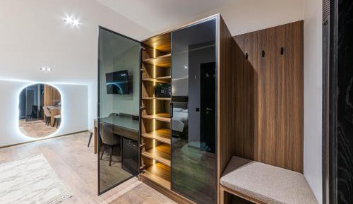 Suite with Mountain View - Attic