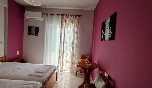 Studio (2 Adults)