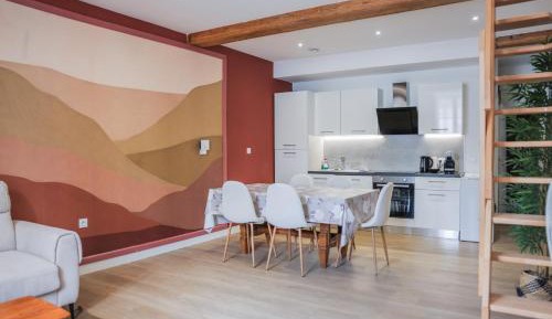 Deluxe Apartment