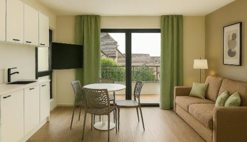 Appartement terrasse côté village