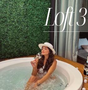 Studio with Spa Bath