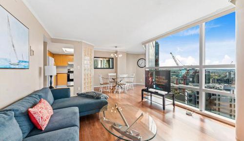 Two-Bedroom Apartment with Terrace and Sea View