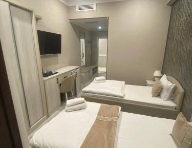 Twin Room with Bath