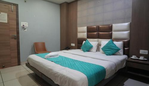 Superior Deluxe Double or Twin Room 