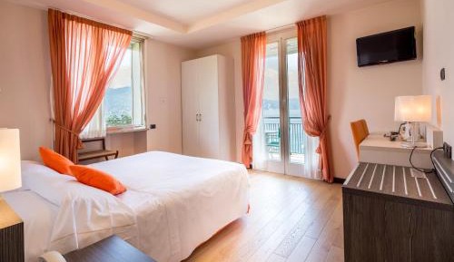 Double or Twin Room with Terrace - Sea View