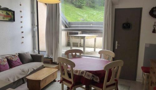 Apartment (5 Adults)