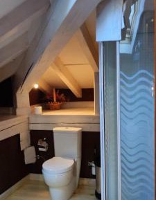 Triple Room with Private Bathroom