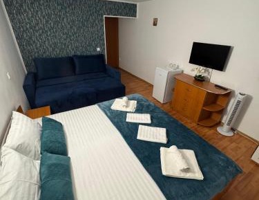 Large Double Room