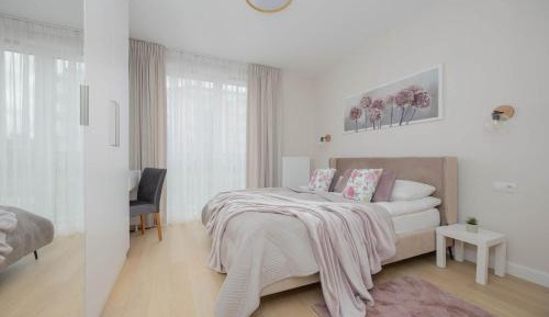 Two-Bedroom Apartment with City View
