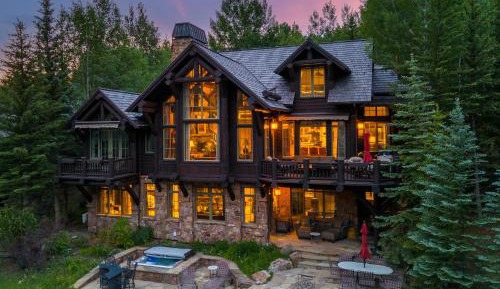 Six-Bedroom Holiday Home