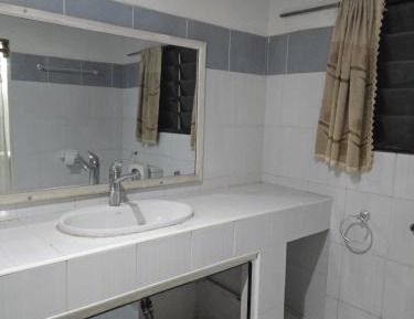 Deluxe Room (2 Adults + 1 Child)