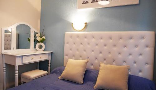 Single Room with Private Bathroom