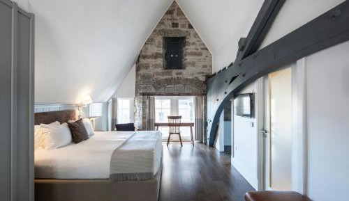 Two-Bedroom Suite