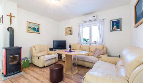 Four-Bedroom Holiday Home