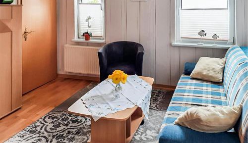 One-Bedroom Holiday Home