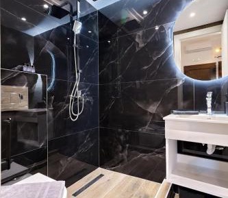 Classic Quadruple Room