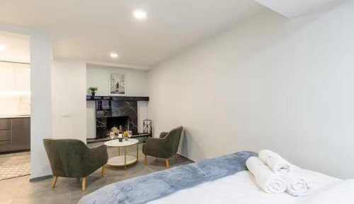 Superior King Suite