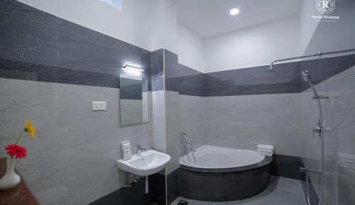 Suite with Hot Tub