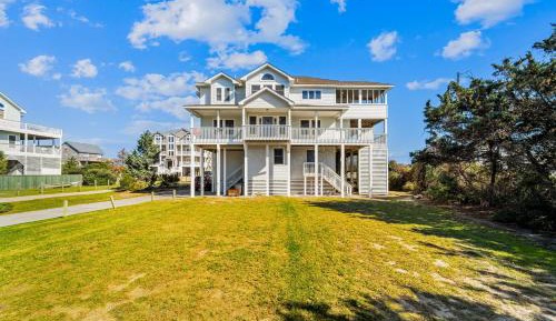 Seven-Bedroom House